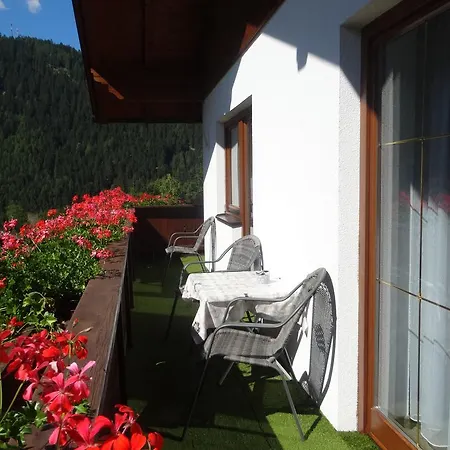 Haus Hackl شقة